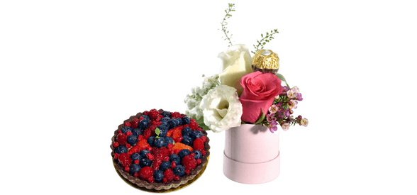 Pink Roses Box with Berry Tart Cake