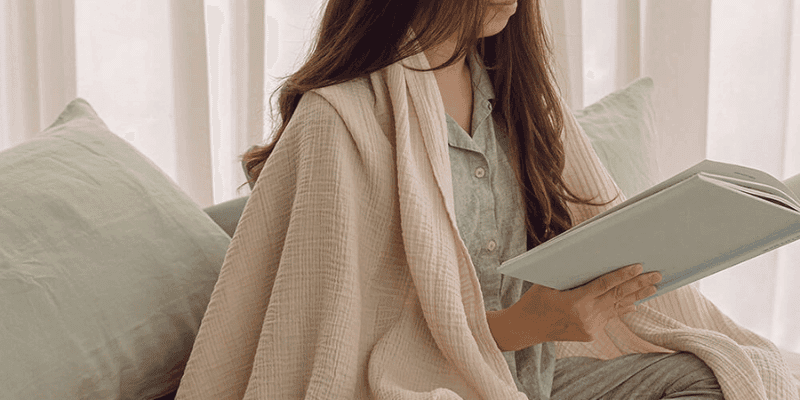 Sunday Bedding Banner 1