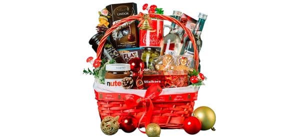 X-Mas Wine N Delightful Treats Gift Hamper