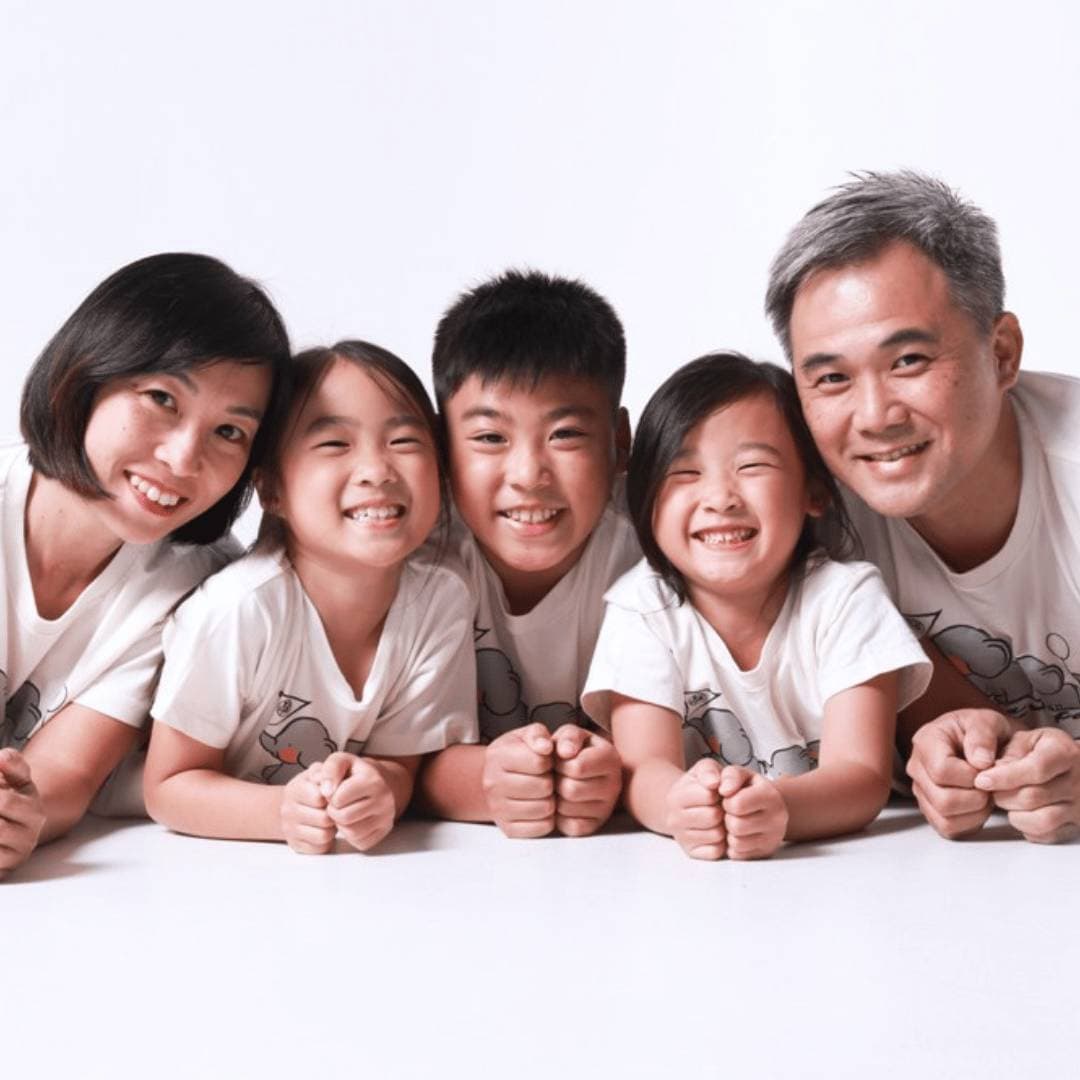 Glow 438 – 2 Hour Studio Photoshoot