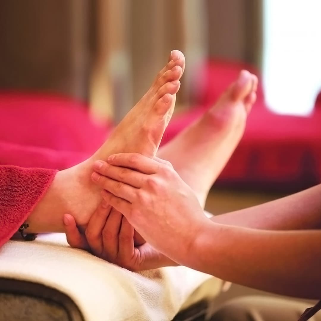 60-minute Foot Reflexology
