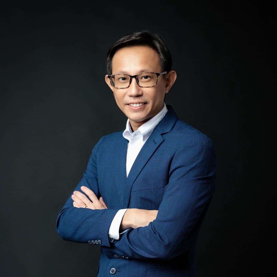 Glow 150 – Corporate Portraiture Package